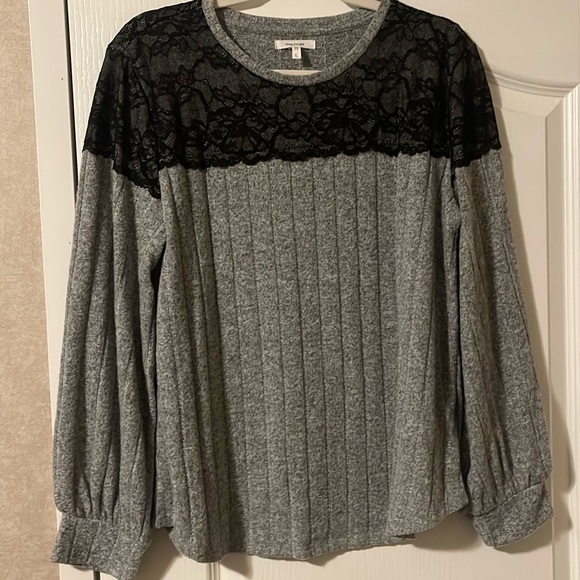 Maurices Sweaters - Ladies LG Maurice’s light weight sweater